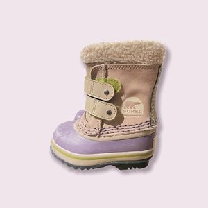 Sorel Snow Boots Baby Girls size 4 toddler 4T lilac purple matte beige Sherpa